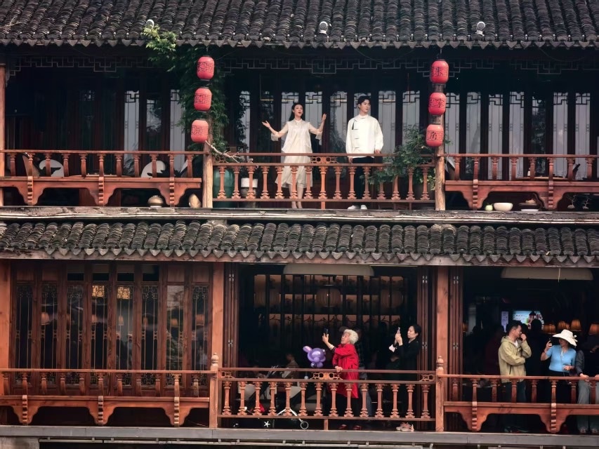 五月江南风拂青石板路！朱家角古镇音乐快闪为何引得众人惊叹？  第3张