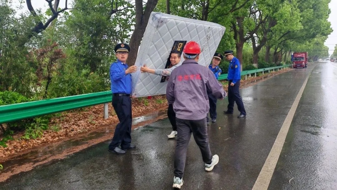 5月8日上海发布大风雷电预警！城管紧急行动为哪般？  第6张