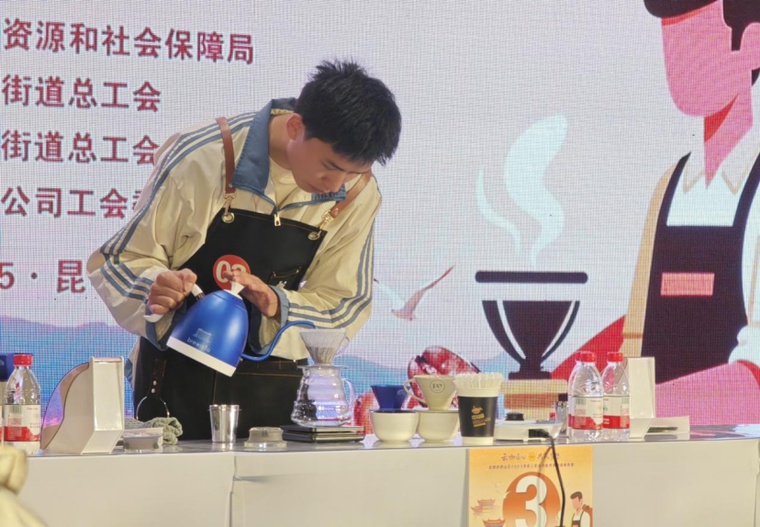 60 位选手巅峰对决！西山区咖啡师竞赛为何如此吸睛？  第2张