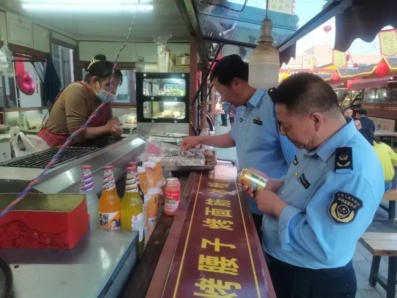 临泽县市场监管局筑牢食品安全底线，夜宵摊点管理究竟有多严？  第2张