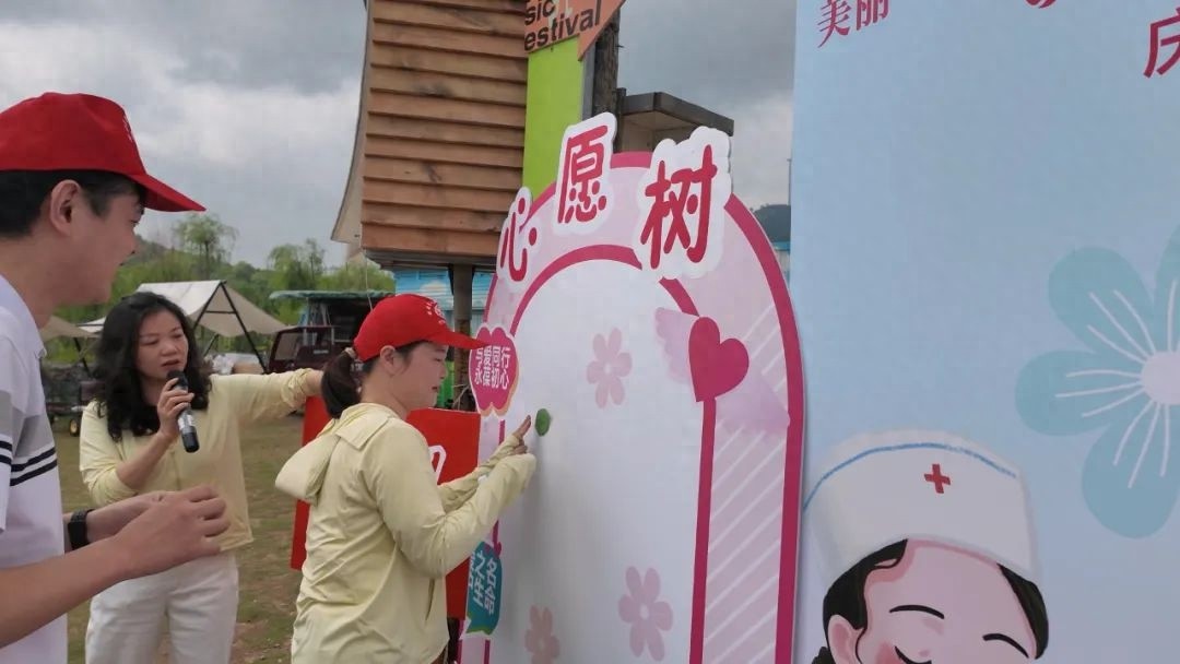第114个国际护士节，县总医院护士们的户外拓展有多精彩？