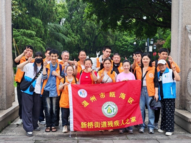 母亲节前夕！新桥街道残疾人之家竟带残友做这事？太暖了