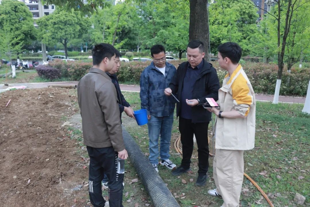 观山湖区阅山湖公园泉井突然浑浊发臭？问题源头终于找到了  第2张