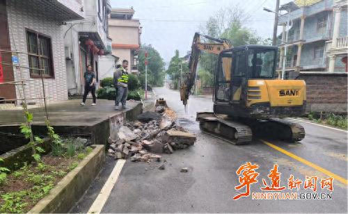 宁远县执法大队拆除违规建筑！村民为何还欣然接受？