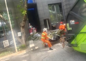 五一假日众人乐，巫溪环卫 200 余名工人守护城市洁净？  第4张