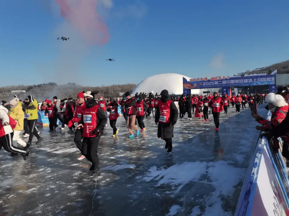 你敢挑战-30℃的冰上马拉松吗？镜泊湖的百里蓝冰等你征服