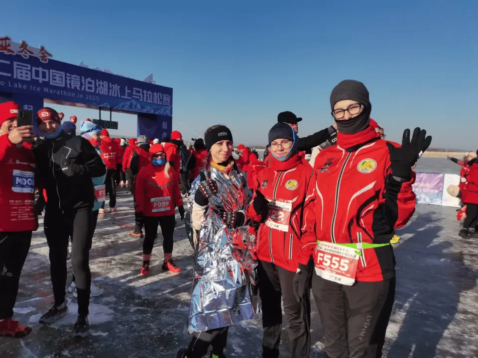你敢挑战-30℃的冰上马拉松吗？镜泊湖的百里蓝冰等你征服  第2张