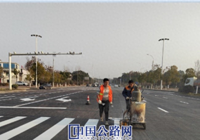 2025春运将至，咸安区公路局如何打造温馨回家路？  第1张