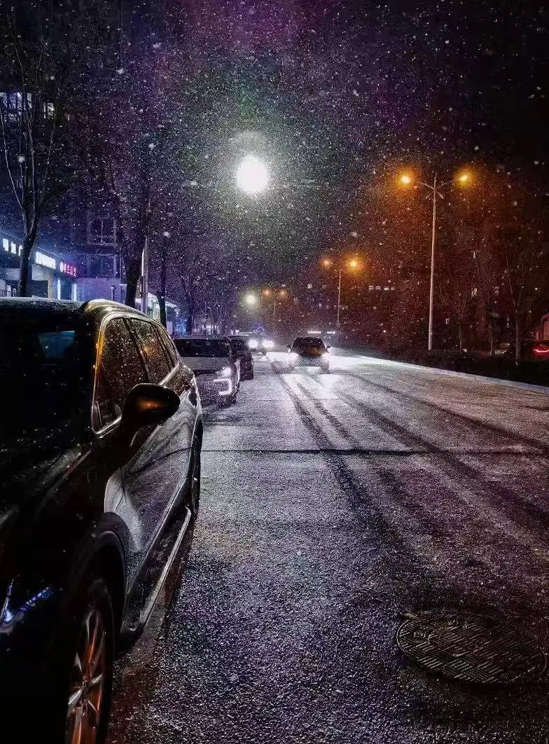 腊八初雪夜，父亲的肩头驮着月光！你家的雪夜故事又是怎样的？