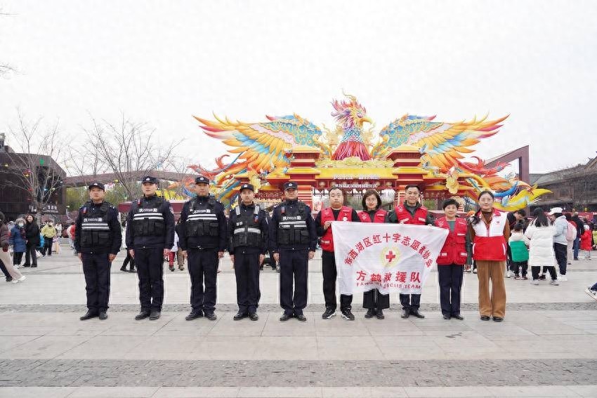 元宵节武汉园博园花灯会，警方如何确保游客安全？  第1张