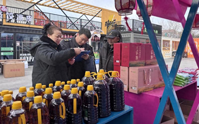 元宵节集市安全有保障！阿拉善高新区如何确保我们吃得放心、逛得安心？  第1张