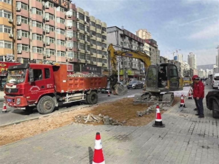 火车站东路双向改造即将完工，交通拥堵问题能否彻底解决？  第1张