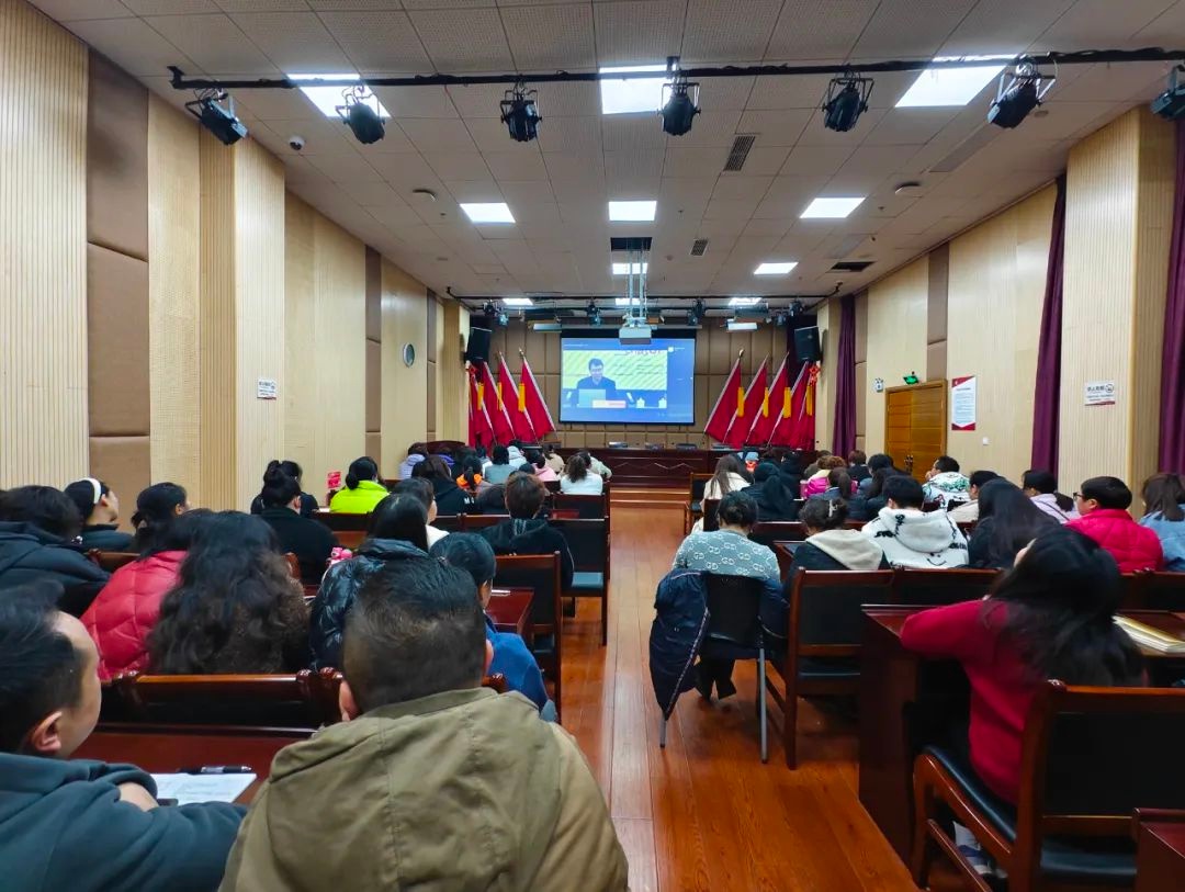 南明区干部大讲堂揭秘AI+宣传新模式，你准备好迎接智能时代了吗？  第4张