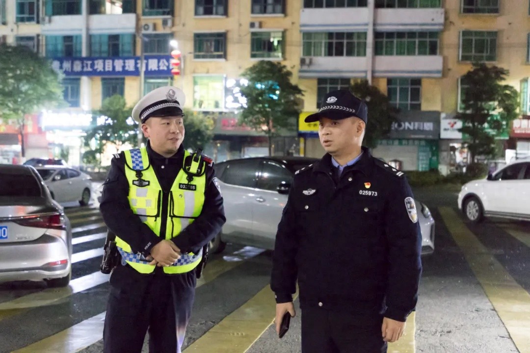 江口县公安局突袭清查!你的住宿安全真的得到保障了吗? 第1张 江口县公安局突袭清查!你的住宿安全真的得到保障了吗? 第1张