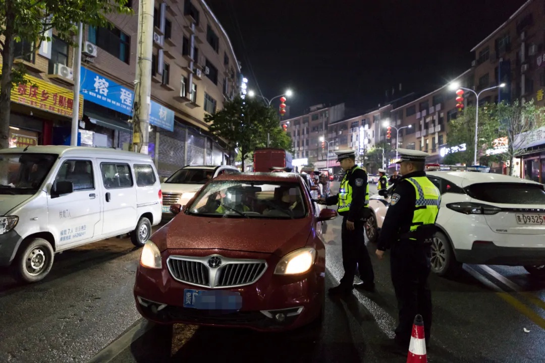 江口县公安局突袭清查!你的住宿安全真的得到保障了吗? 第7张 江口县公安局突袭清查!你的住宿安全真的得到保障了吗? 第7张