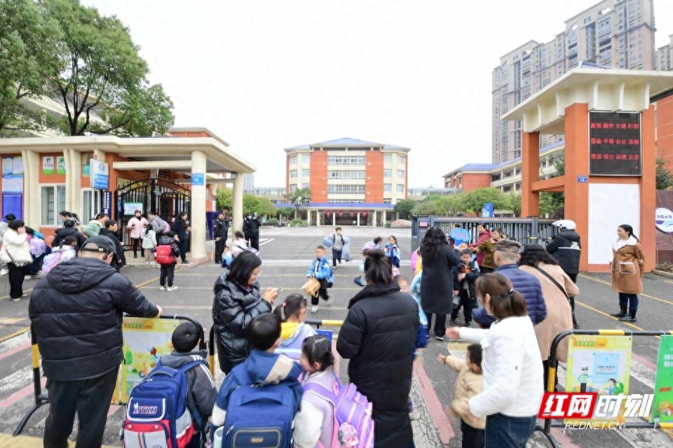 长沙县湘龙街道如何用绣花功夫守护学生安全？家长必看  第1张