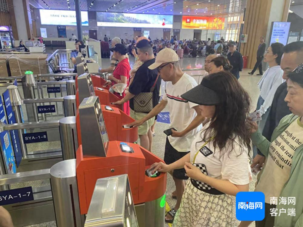 海南环岛高铁新票制上线！你的出行方式即将颠覆，准备好了吗？