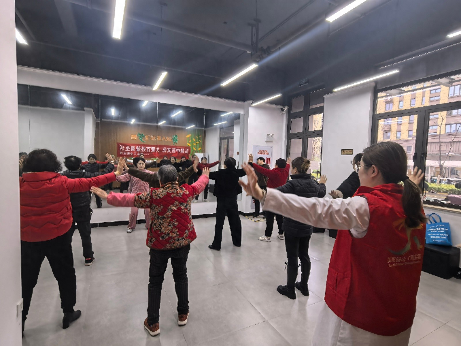 金港社区三月送暖，与‘锋’同行！你知道这里发生了什么暖心活动吗？