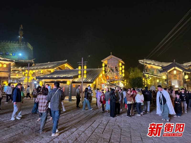南岳里古镇周末爆满！烟火气息与欢乐氛围为何如此吸引人？  第5张