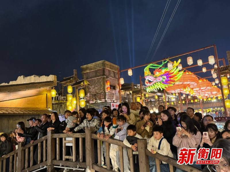 南岳里古镇周末爆满！烟火气息与欢乐氛围为何如此吸引人？  第6张