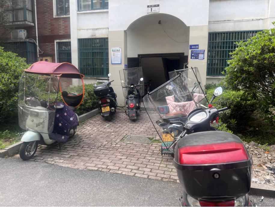 萍乡这些小区电动自行车违规停放、堵塞疏散通道，你家小区上榜了吗？  第9张