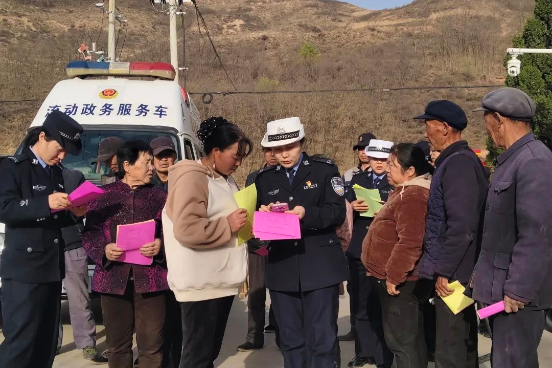 清水县公安局上线流动政务服务车，将派出所搬到家门口，便民服务太牛啦  第5张