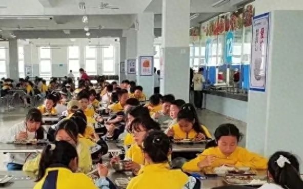 校园就餐如何让孩子吃得好？汉台区这波操作太赞了