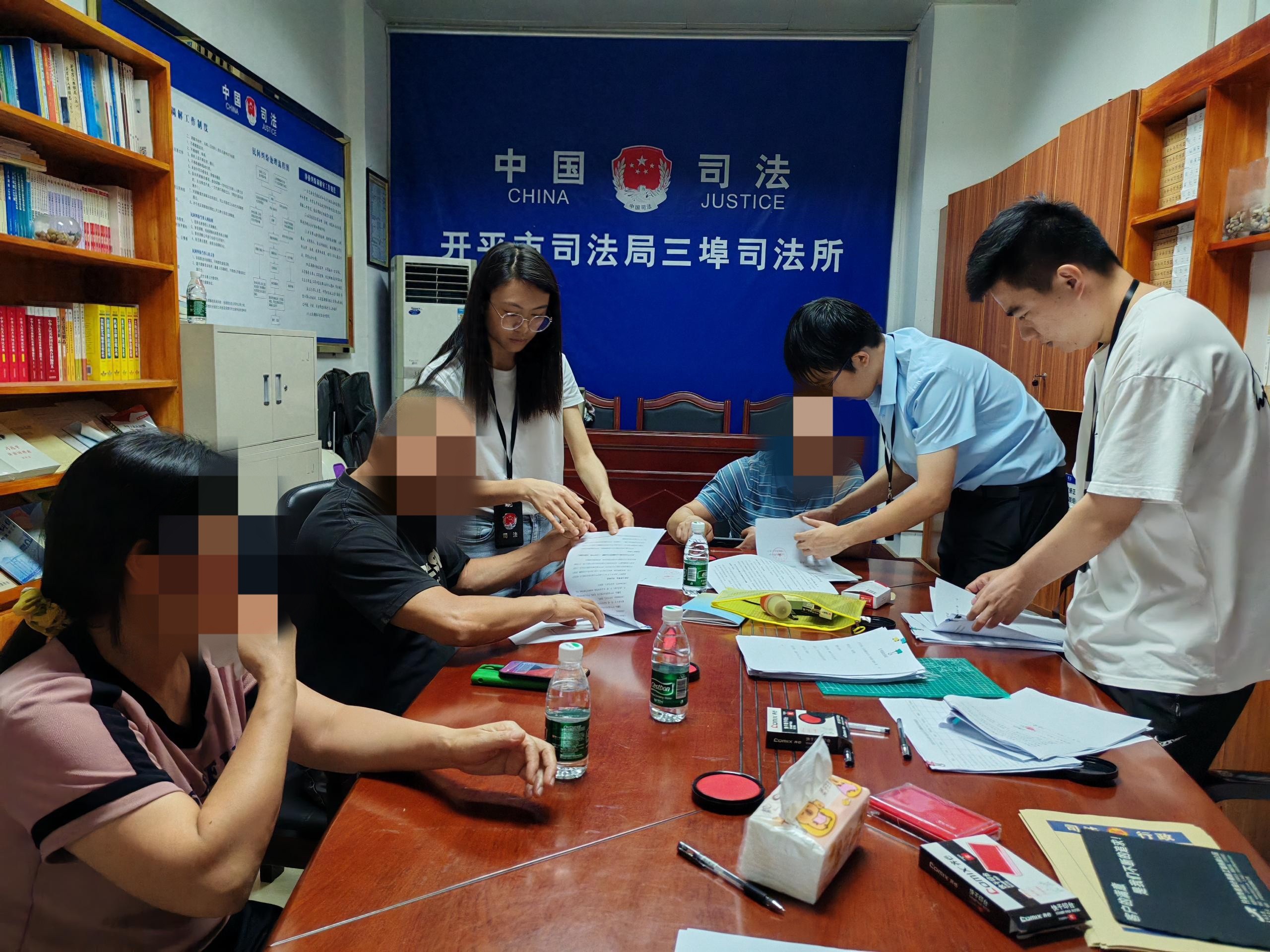 近200名超龄务工人员群体性劳资纠纷如何成功调处？开平市司法局有妙招  第1张