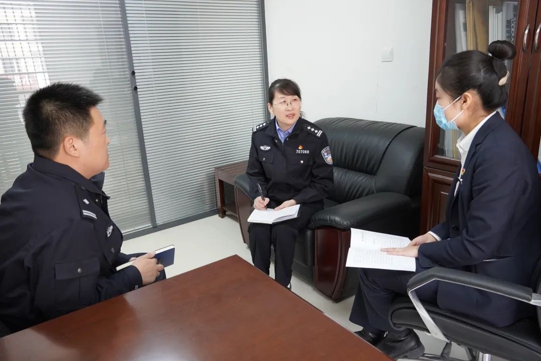 三十年如一日坚守！张丽霞为何对公安工作如此热忱？  第3张