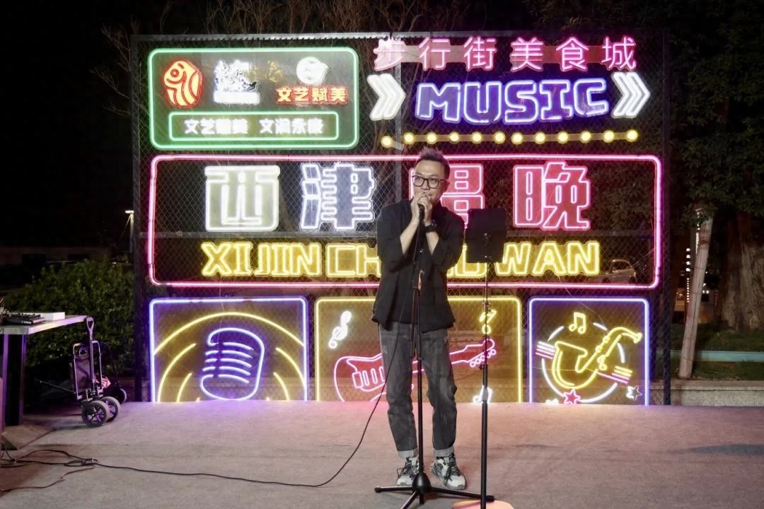永康这俩文艺赋美点位入选精品名单？流行歌曲唱响步行街夜晚  第1张