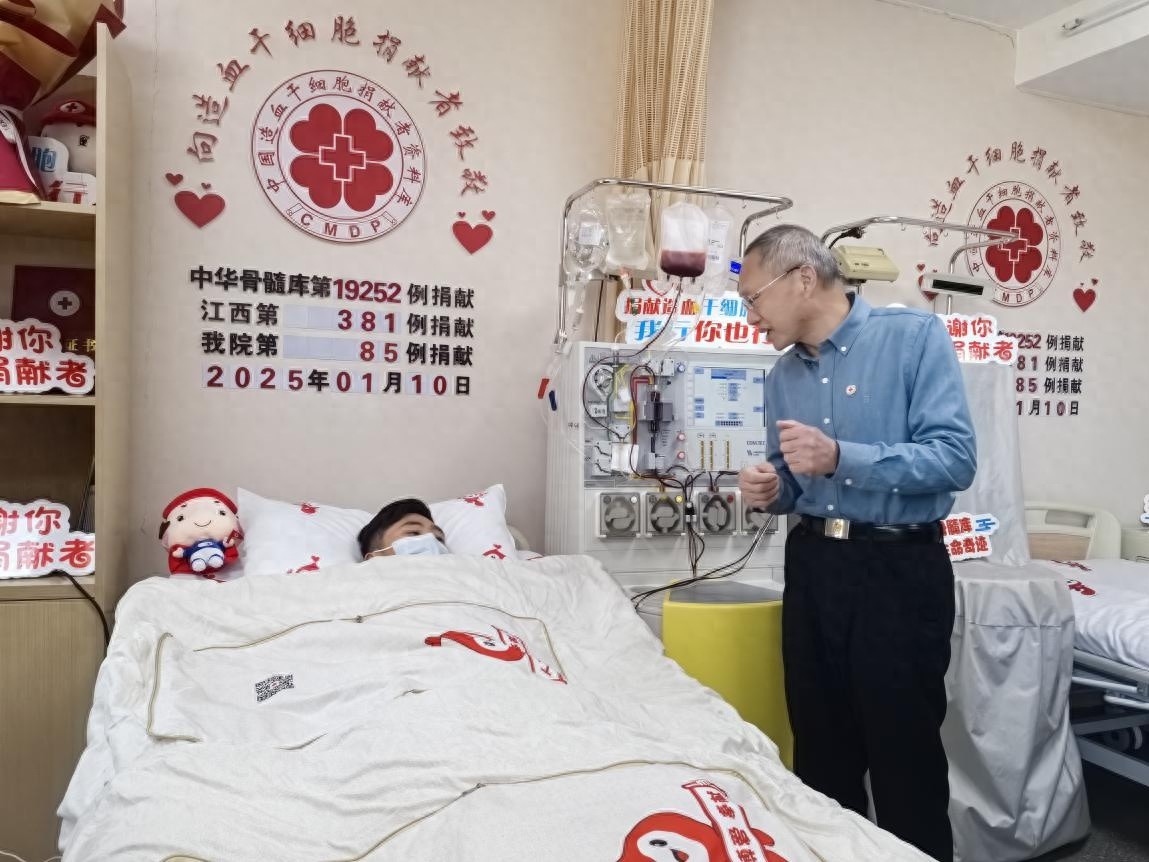 95后快递员10年献血5800毫升，他的举手之劳竟挽救了一条生命！你也能做到吗？