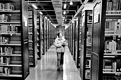 大学生评教：不打分就看不到成绩，这公平吗？