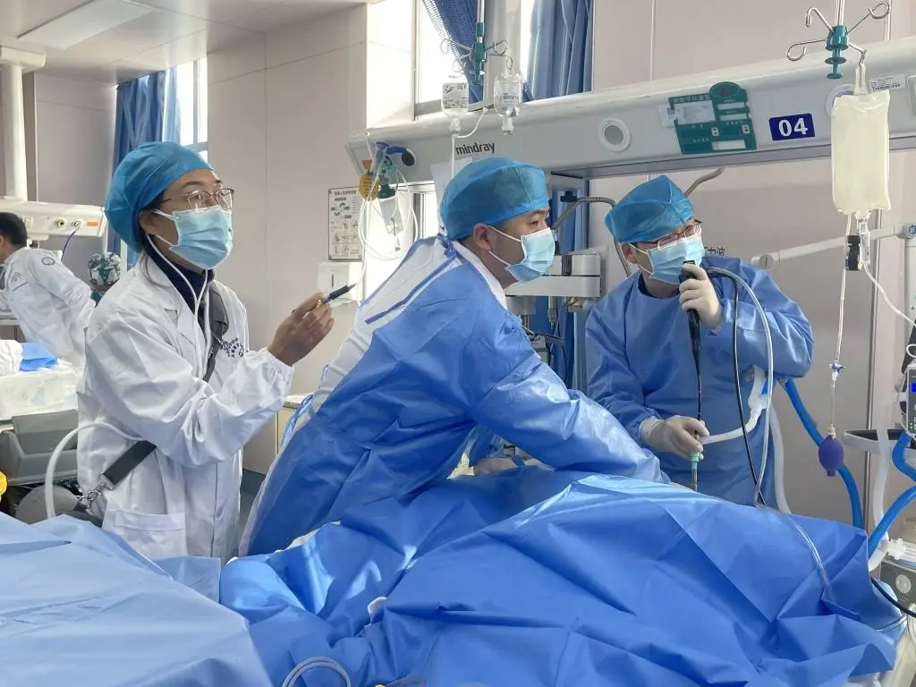 地震后的生死救援：日喀则医生如何在灾难中守护生命？