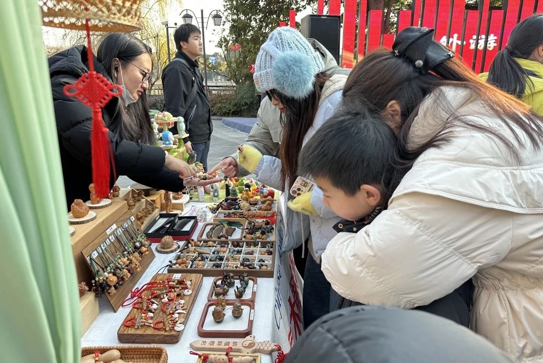 海外游子送福瑞，五湖四海喜迎春！南通群英馆的这场活动为何如此火爆？  第2张