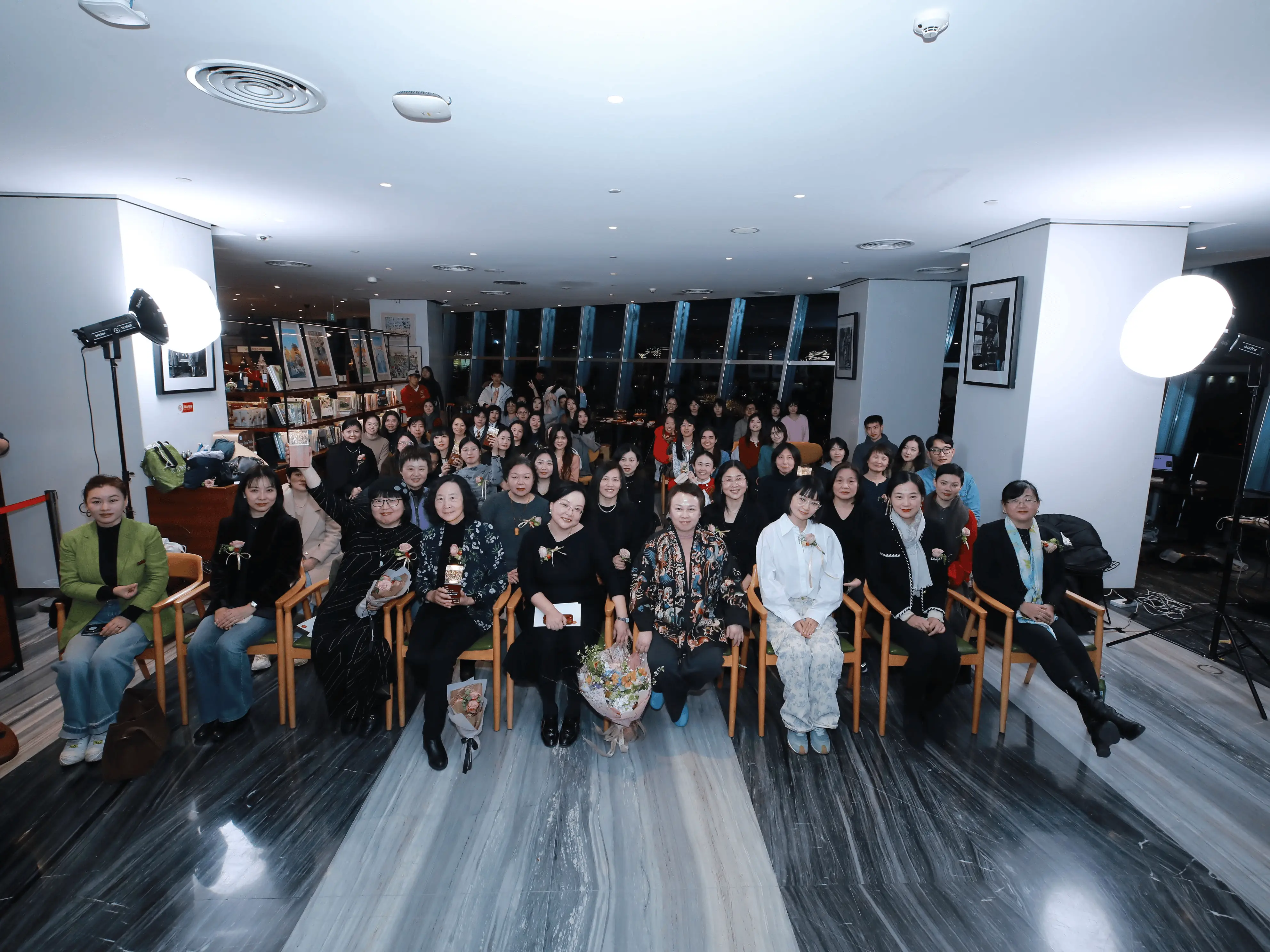 2024年度女性文学十大好书揭晓！这些作品如何记录时代女性精神？  第1张