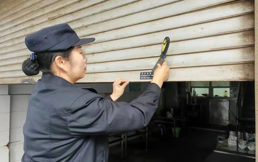如何让城市的烟火气燃得更文明？开远市这群人默默守护着答案  第5张