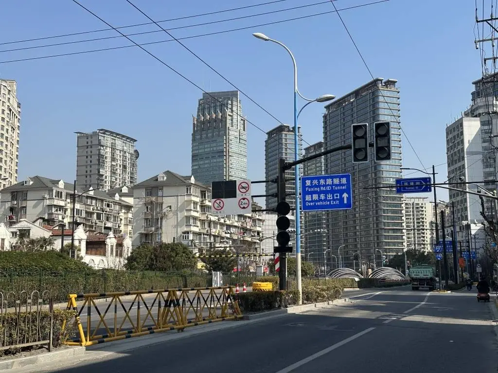 上海首条夜间电动自行车隧道启用，深夜过江难题终于解决  第6张