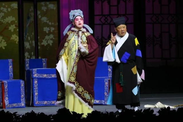 郭德纲领衔评剧打狗劝夫震撼开演，你怎能错过这场笑中带泪的亲情盛宴？  第2张