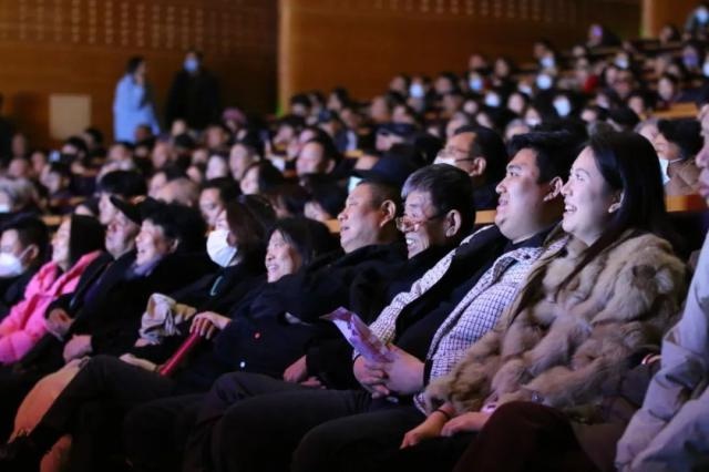 郭德纲领衔评剧打狗劝夫震撼开演，你怎能错过这场笑中带泪的亲情盛宴？  第7张