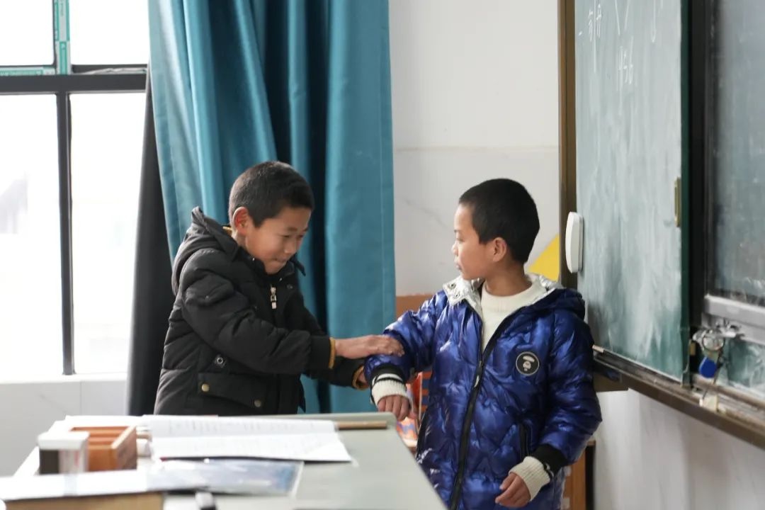 哪吒变身普法先锋？开学首日这堂法治课让师生大开眼界  第5张
