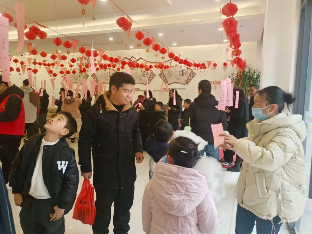欣湾社区元宵游园会：300居民齐聚，猜灯谜领汤圆，你错过了吗？  第2张