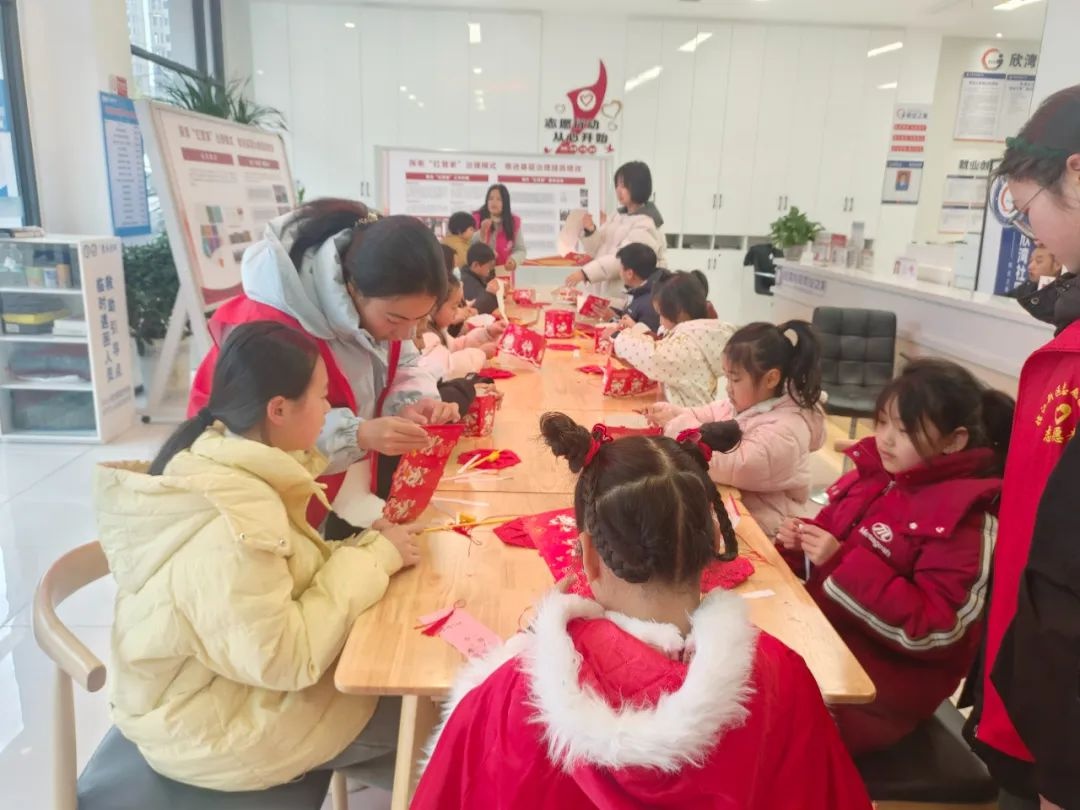 欣湾社区元宵游园会：300居民齐聚，猜灯谜领汤圆，你错过了吗？  第4张