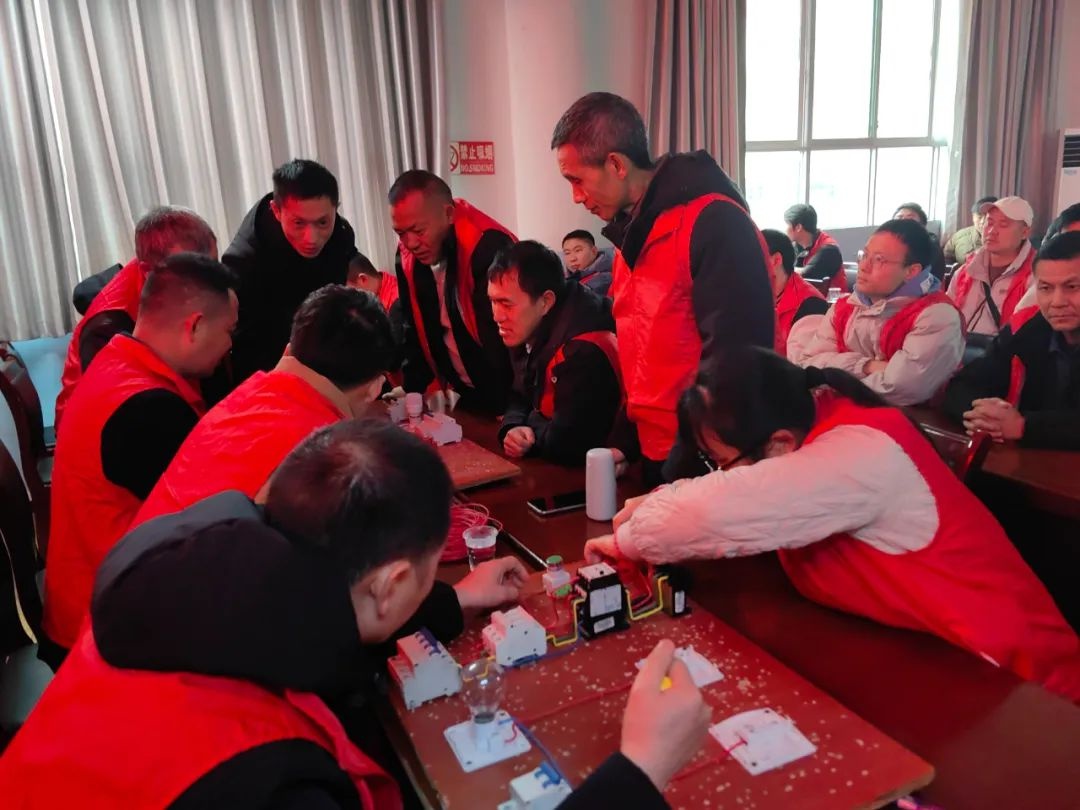 碧江区免费电工培训开课，51名学员争相报名！你还在等什么？  第3张