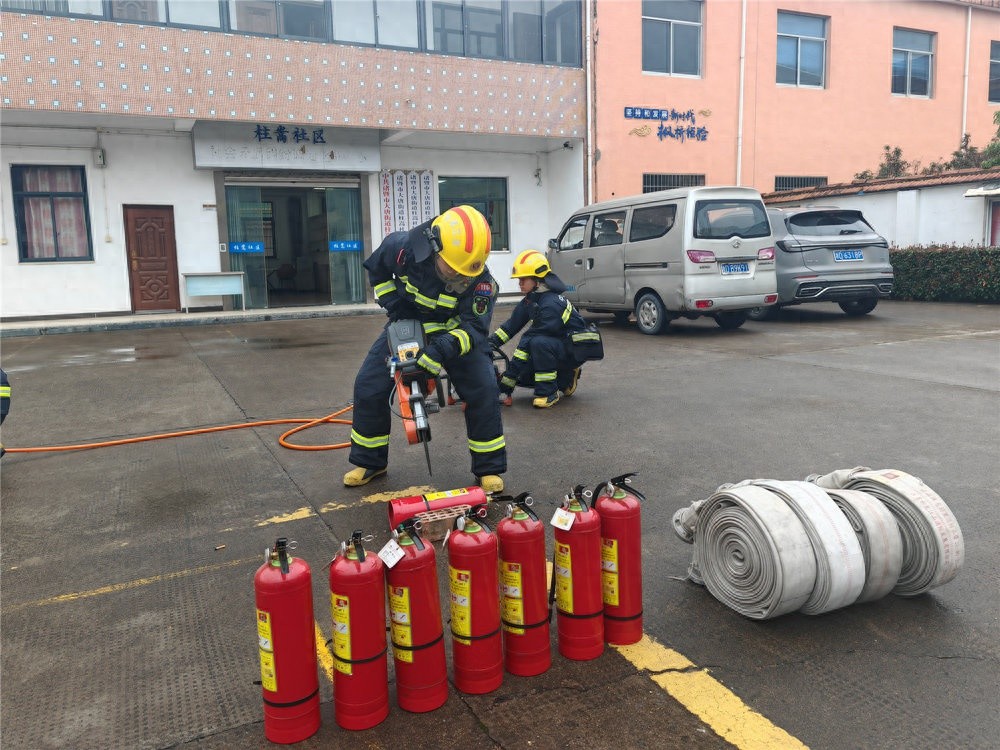 诸暨市消防救援大队3·15大动作！不合格消防产品集中销毁，你家的安全达标了吗？  第1张