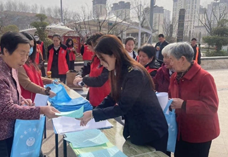 河津市市场监管局带你揭秘安全消费大讲堂，这些实用知识你知道吗？