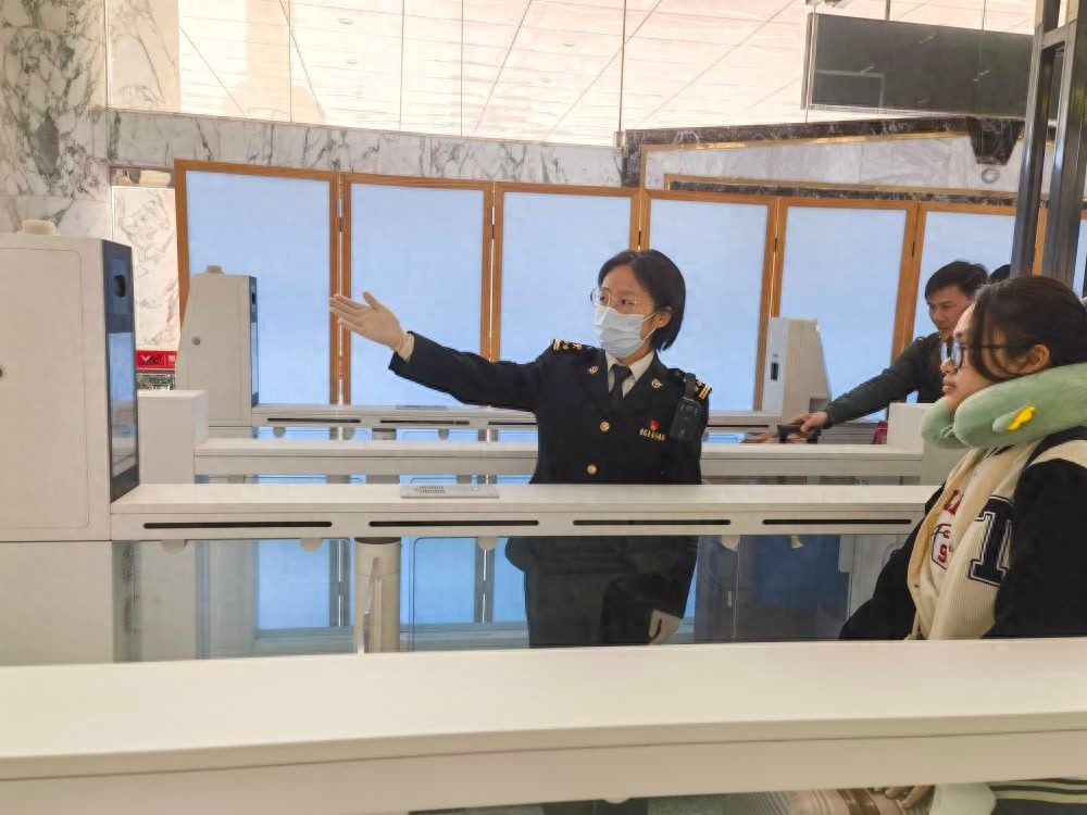 丽江机场口岸旅客激增74.9%，智慧卫检闸机如何保障安全通关？