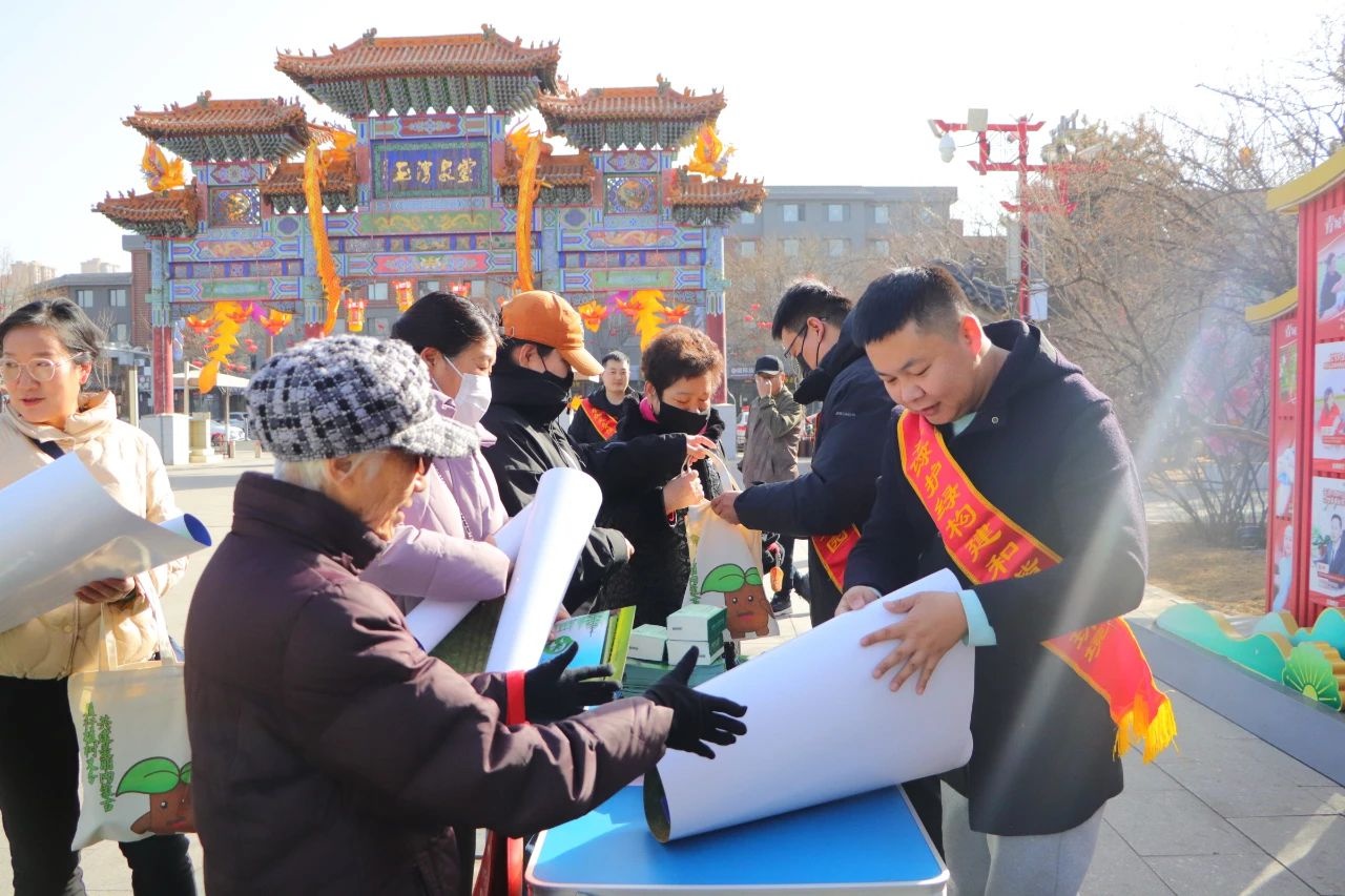 你知道吗？玉泉区这场活动让市民纷纷加入植树大军  第2张