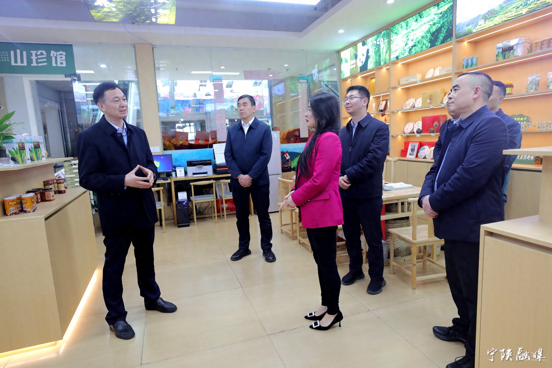 县长周富林带队招商考察，宁陕山珍馆如何助力农产品走向全国？
