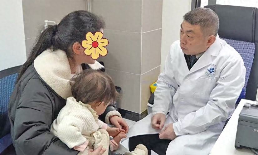 乐山家长必看！华西小儿外科专家坐诊，孩子健康有保障了吗？  第1张