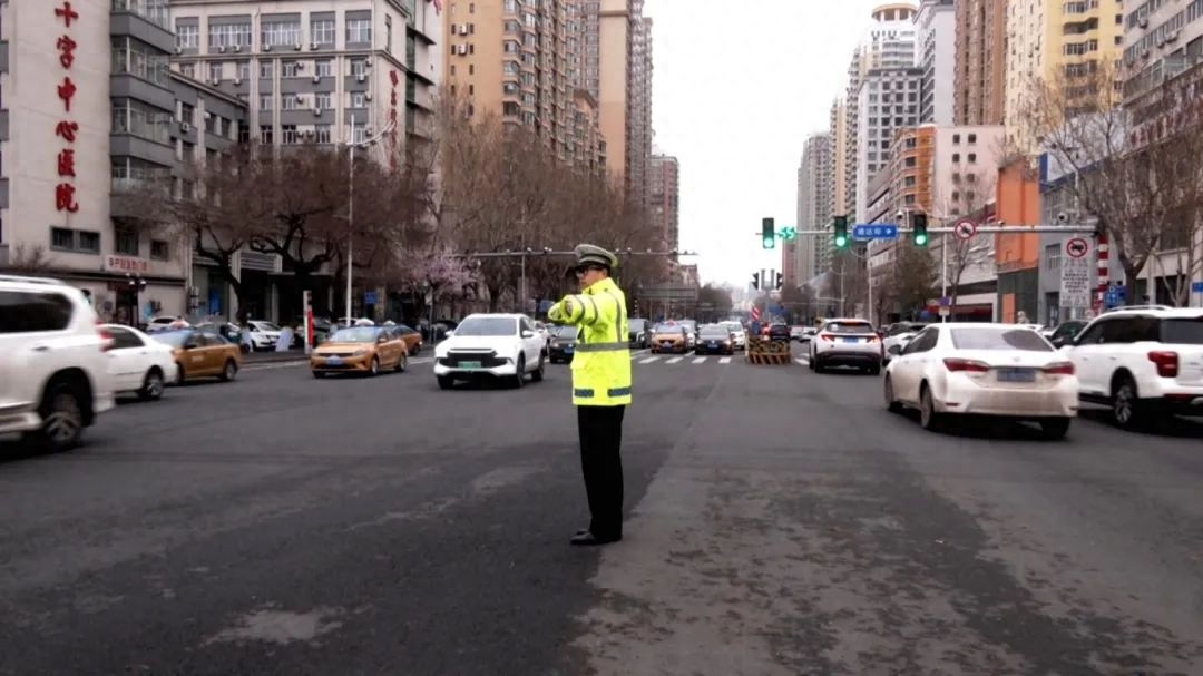 大风暴雨来袭！哈尔滨交警如何守护你的出行安全？